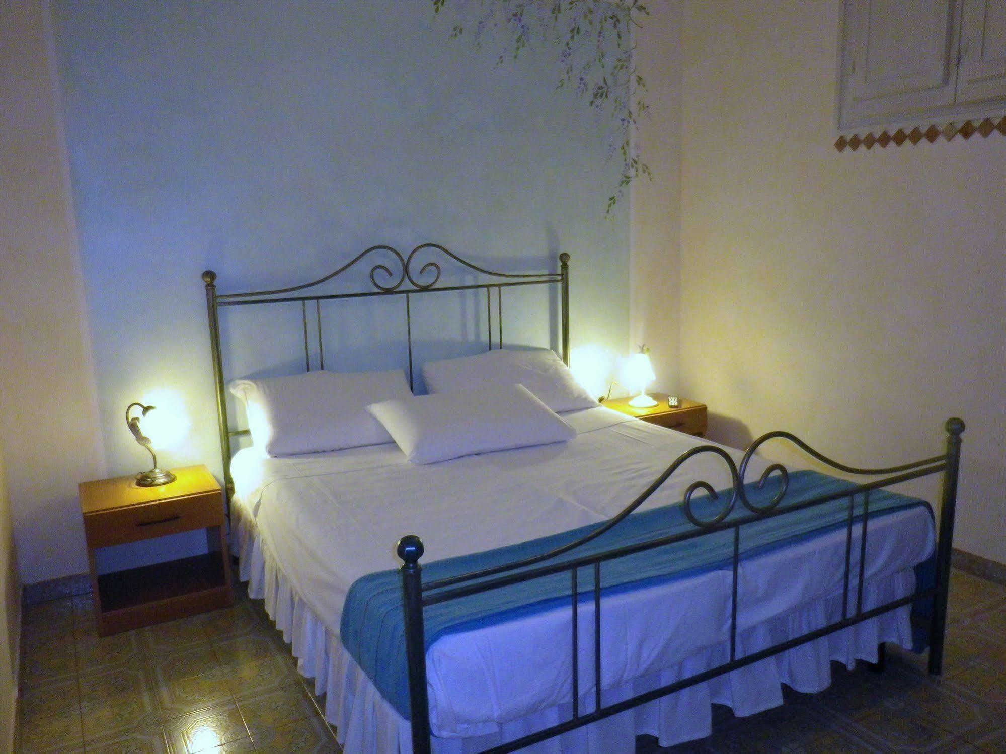 Elisart Guest House อาลเกโร ภายนอก รูปภาพ